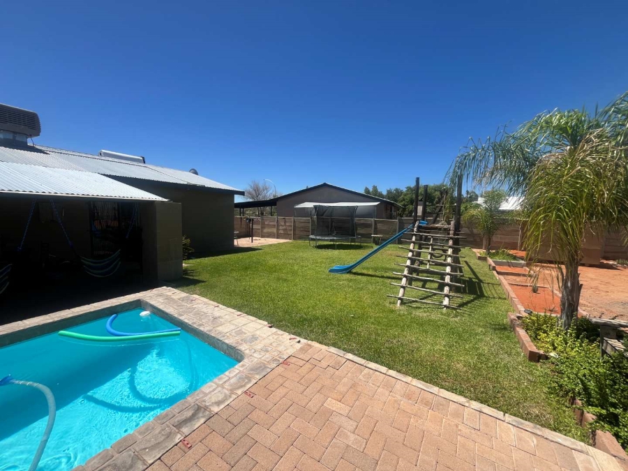 4 Bedroom Property for Sale in Keidebees Northern Cape